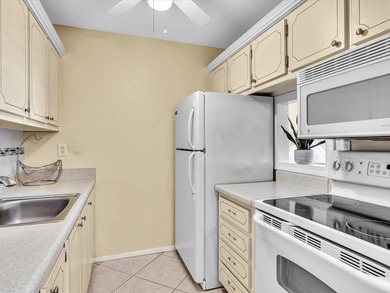 Beautiful coop with modern updates: Diagonal ceramic tile - photo 12