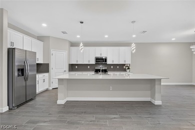 Modern Elegance! An opportunity to own in this sought after - photo 4