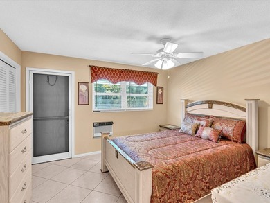 Beautiful coop with modern updates: Diagonal ceramic tile - photo 15