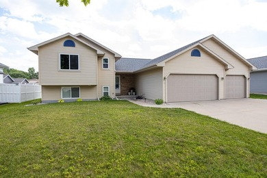 Lake Winnebago Home For Sale in Oshkosh Wisconsin