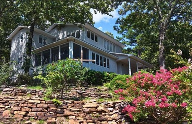 Greers Ferry Lake Home For Sale in Fairfield Bay Arkansas