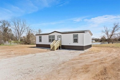Lake Home Sale Pending in Groesbeck, Texas