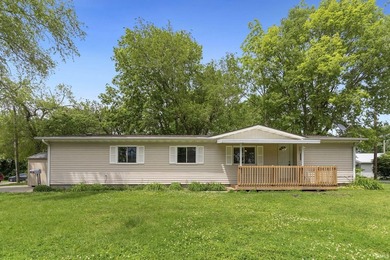 Well-maintained 3 bedroom, 2 bath home offering over 1,300 - photo 3