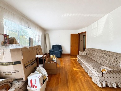 Welcome to 425 Goodwin Ave! A solid brick ranch that's the - photo 6