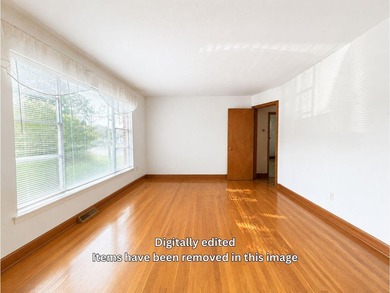 Welcome to 425 Goodwin Ave! A solid brick ranch that's the - photo 7