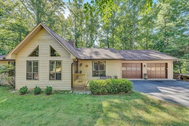 Welcome to your private wooded retreat on 1.24 acres! This - photo 2
