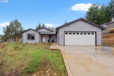 North Umpqua River Home For Sale in Reedsport Oregon