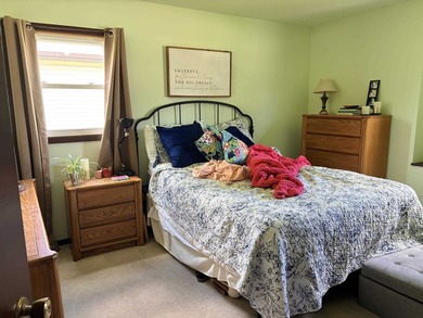 Welcome home to this conveniently updated Ranch situated on a - photo 9