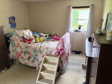 Welcome home to this conveniently updated Ranch situated on a - photo 10