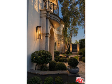 The Villa Contenta, a walled and gated exceptional estate that - photo 1