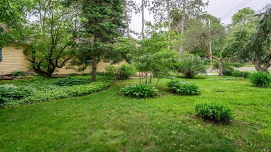 This is your chance to own a meticulously well cared for home on - photo 11