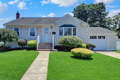 Welcome to this beautifully maintained 3-bedroom, 2-bath - photo 1