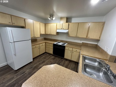 VA approved condo. Two bedroom one bath ground level condo with - photo 7