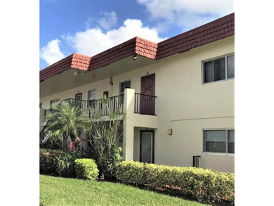 Lovely 2/2 Condo in 55+ community. Located in Fabulous Delray - photo 2
