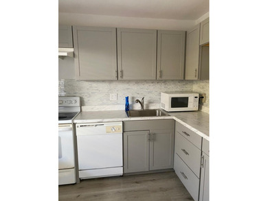 Lovely 2/2 Condo in 55+ community. Located in Fabulous Delray - photo 3