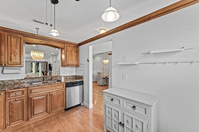 Bright, immaculate, 2- bedroom, 2-bath villa is the perfect - photo 11