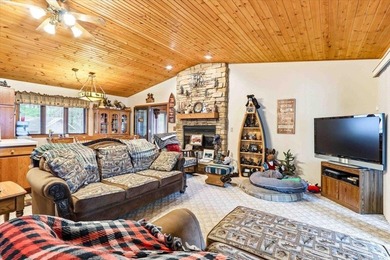 Lakefront Living on Castle Rock Lake - Rustic Charm! Experience - photo 20