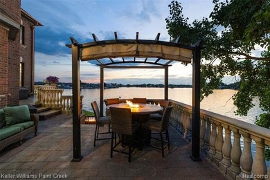 The Dragon House at 328 S Broadway is the largest and most - photo 21