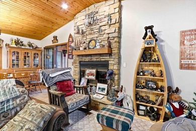 Lakefront Living on Castle Rock Lake - Rustic Charm! Experience - photo 23