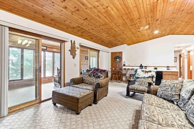 Lakefront Living on Castle Rock Lake - Rustic Charm! Experience - photo 25
