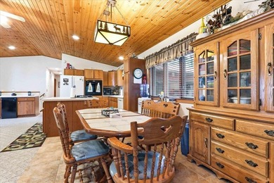 Lakefront Living on Castle Rock Lake - Rustic Charm! Experience - photo 27