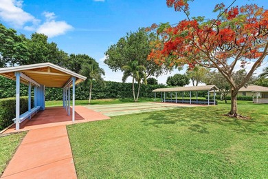 Bright, immaculate, 2- bedroom, 2-bath villa is the perfect - photo 31