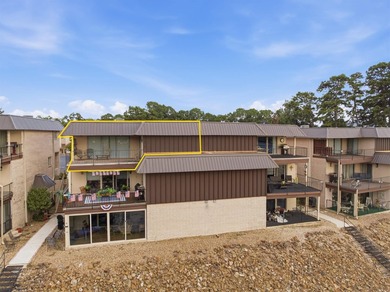 This 2-bedroom, 2-bath condo is the definition of turnkey. Sold - photo 3