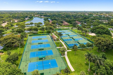 Bright, immaculate, 2- bedroom, 2-bath villa is the perfect - photo 33