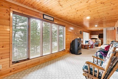 Lakefront Living on Castle Rock Lake - Rustic Charm! Experience - photo 33