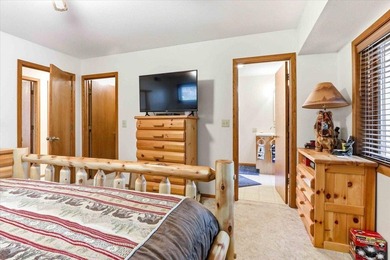 Lakefront Living on Castle Rock Lake - Rustic Charm! Experience - photo 39