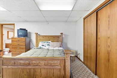 Lakefront Living on Castle Rock Lake - Rustic Charm! Experience - photo 46