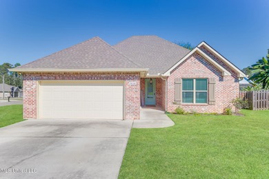 Twin Lakes Home Sale Pending in Diamondhead Mississippi