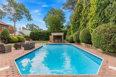 Beautiful 3 bedroom 2.5 bath home in East Moriches. 2200 sq feet - photo 8