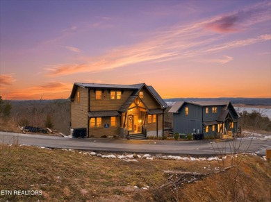 Lake Home For Sale in Sevierville, Tennessee