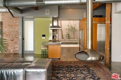 A rare opportunity to own a piece of Venice history, 122 Mildred - photo 8