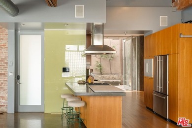 A rare opportunity to own a piece of Venice history, 122 Mildred - photo 9