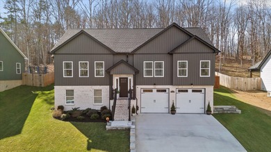 (private lake, pond, creek) Home For Sale in Birchwood Tennessee