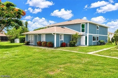 Welcome home to this charming two-bedroom, one-and-a-half-bath - photo 3