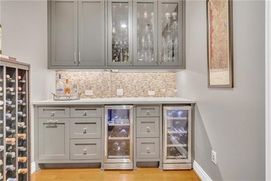 Live the Ultimate Midtown Lifestyle at 905 Juniper Jump into a