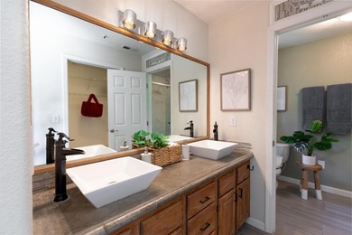 Tucked away on a quiet private cul-de-sac in the heart of Live - photo 19
