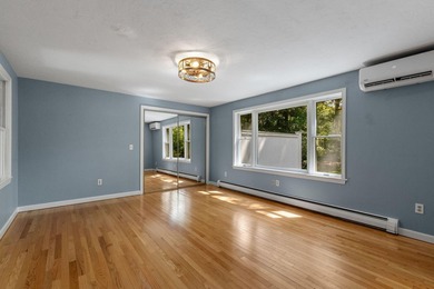 Enjoy easy living in this three bedroom, two and one-half - photo 20