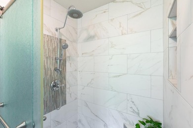 Tucked away on a quiet private cul-de-sac in the heart of Live - photo 21