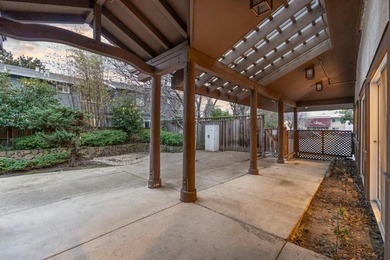 Unique two-building property offering flexibility for a variety - photo 25