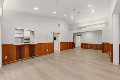 Unique two-building property offering flexibility for a variety - photo 33