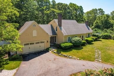 Enjoy easy living in this three bedroom, two and one-half - photo 38
