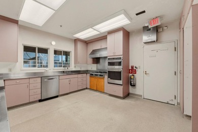 Unique two-building property offering flexibility for a variety - photo 40