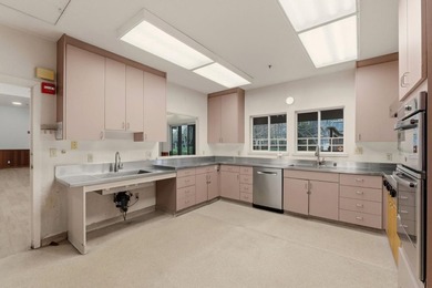 Unique two-building property offering flexibility for a variety - photo 41