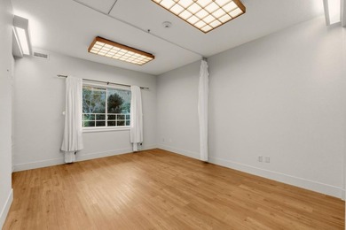 Unique two-building property offering flexibility for a variety - photo 46