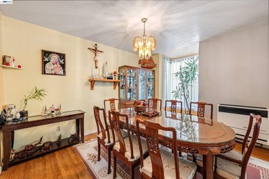 Timeless Victorian charm meets modern-day convenience in this - photo 10