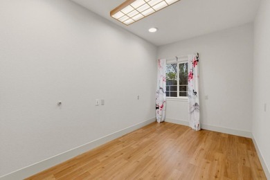 Unique two-building property offering flexibility for a variety - photo 51